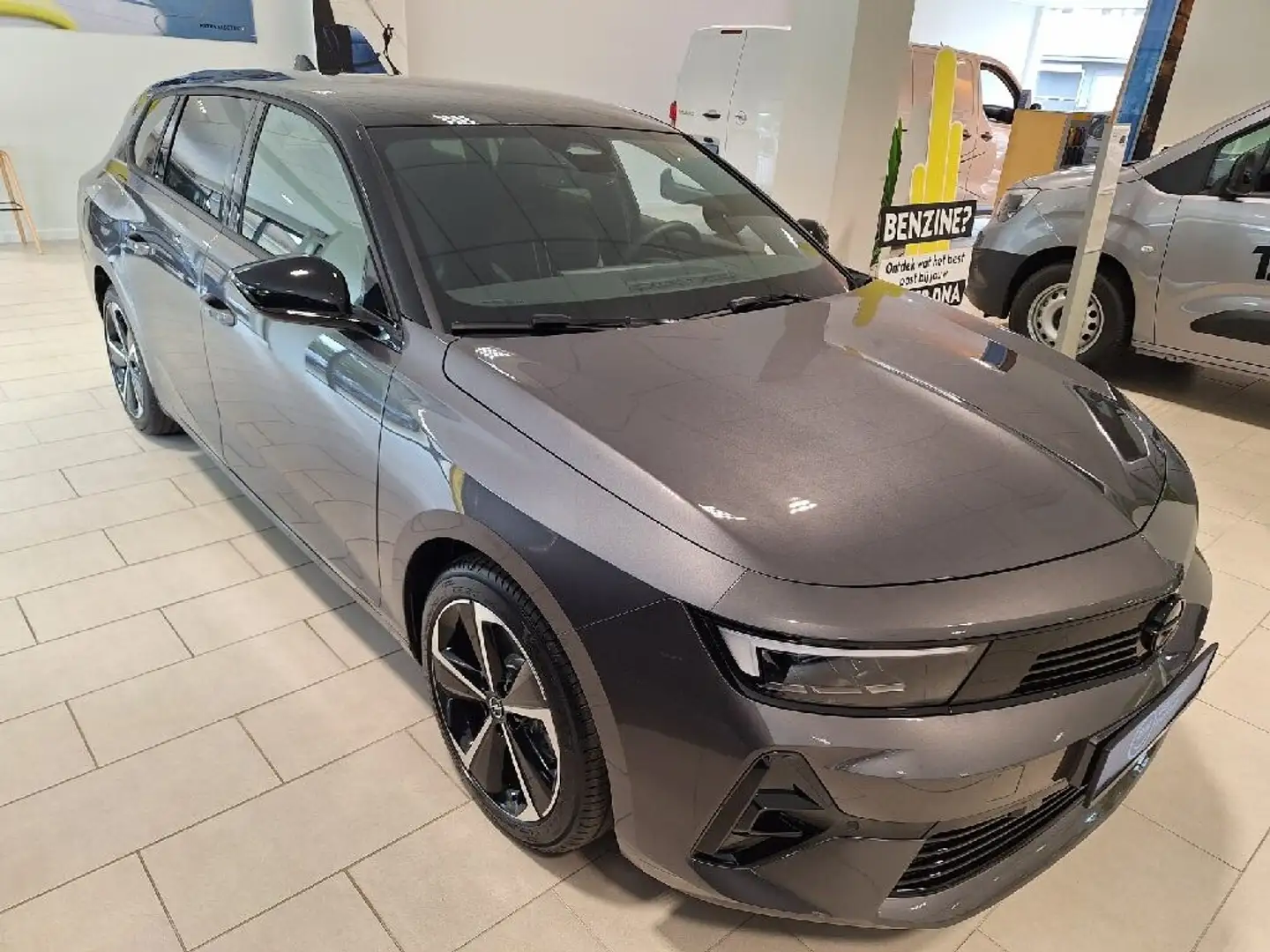 Opel Astra Astra ST GS 1.2 AT 130PK * NAVI PRO * AFNEEMBARE Grijs - 2