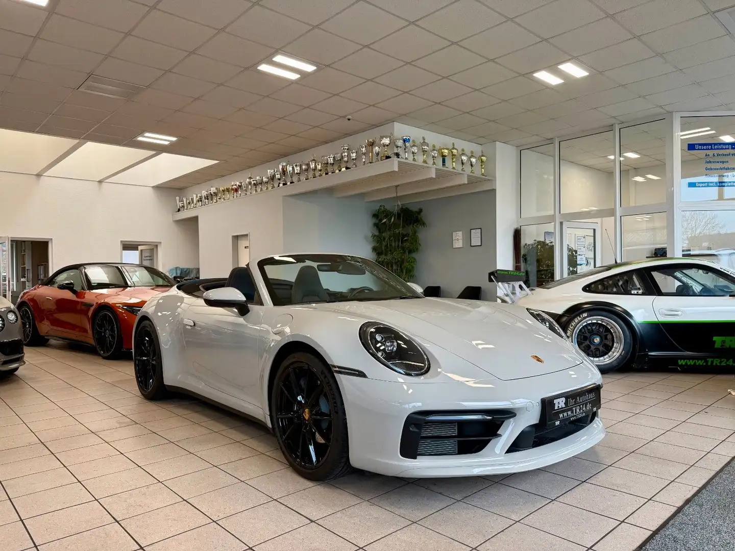 Porsche 992 911 992 Carrera Cabrio Sportabgas/BOSE/360 Grau - 1