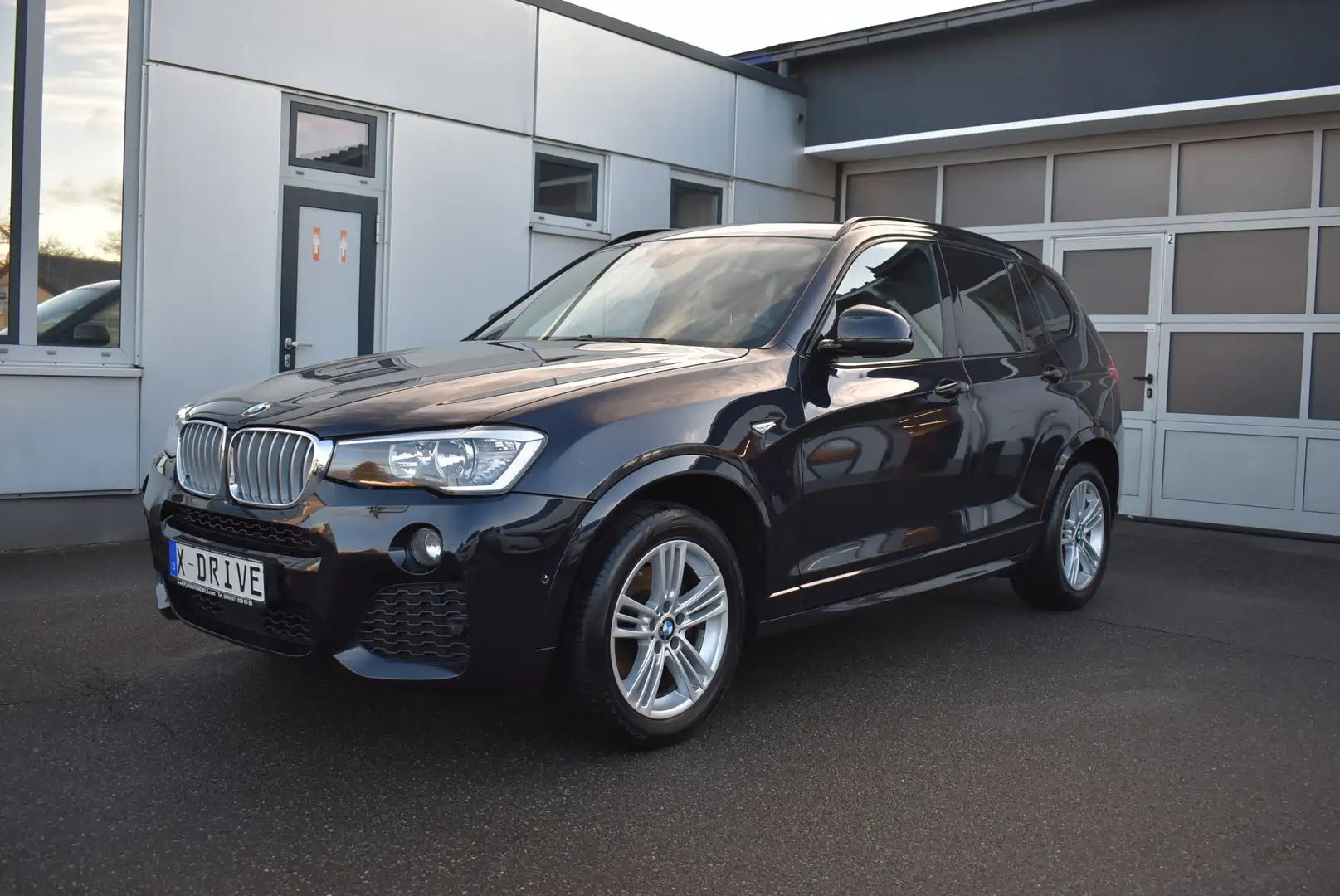 BMW X3 xDrive35d M-Sport Aut Navi Leder Panoramad. Noir - 2