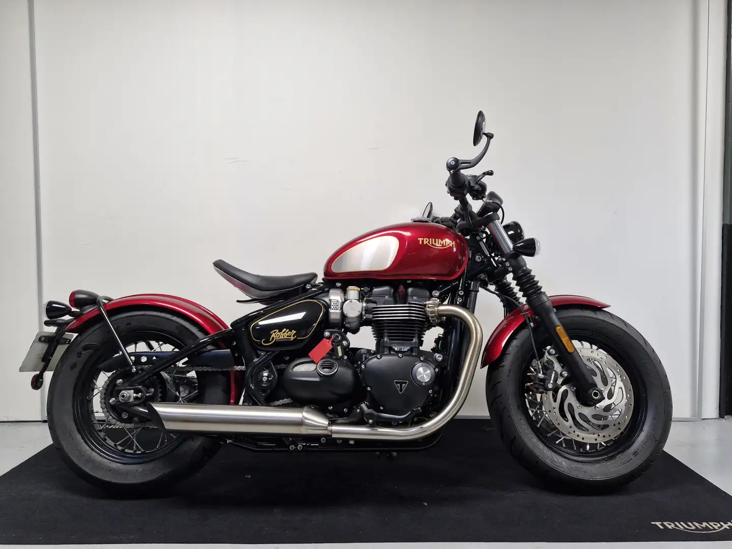 Triumph Bonneville Bobber Rot - 1