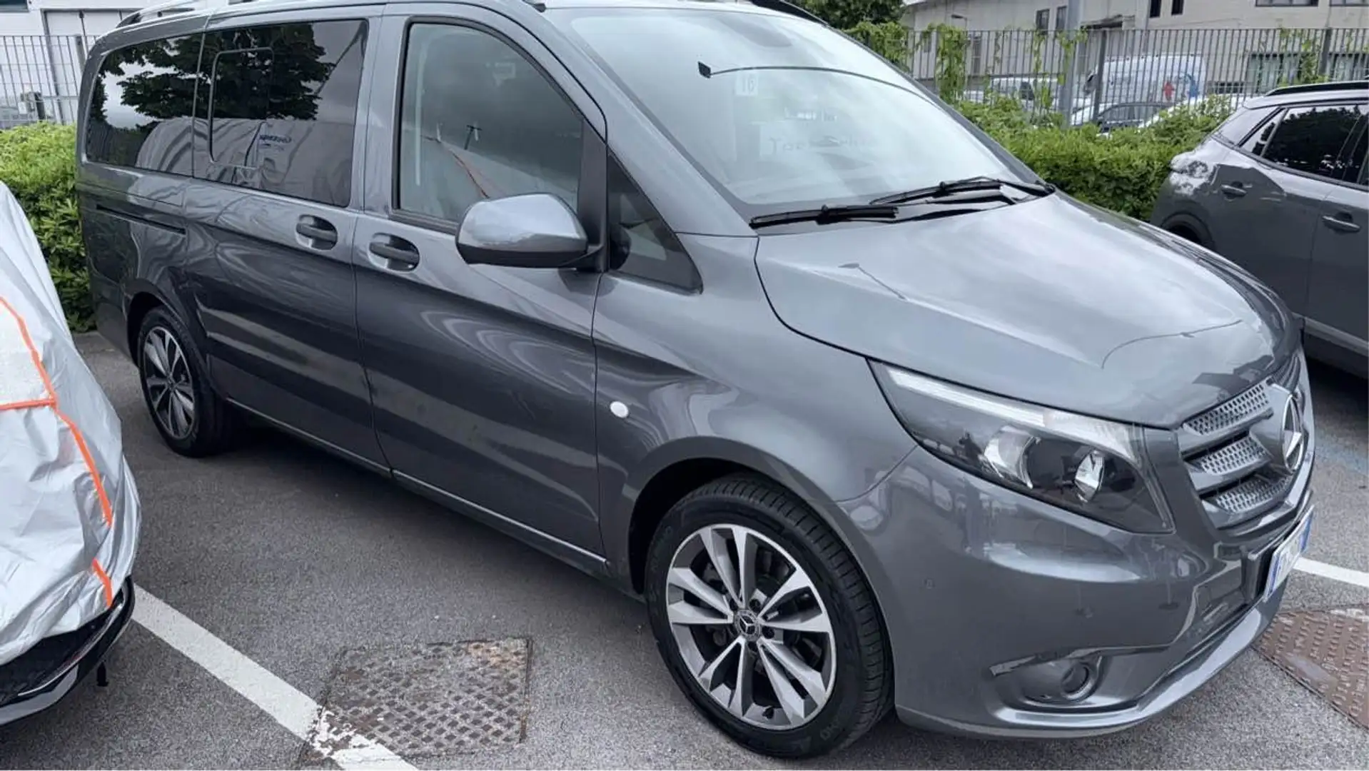 Mercedes-Benz Vito 119 cdi Tourer long Gris - 2