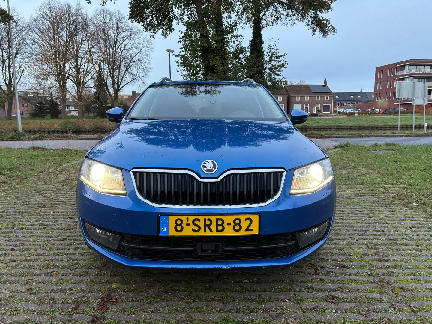 Skoda Octavia Combi 1.4 TSI Greentech Elegance Businessline - Au Bleu - 2