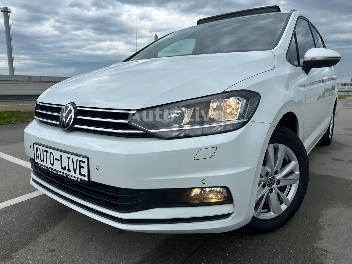 Volkswagen Touran 2.0 TDI*DSG*7-SITZE*PANO*NAVI*KAMERA*AHK* Alb - 1