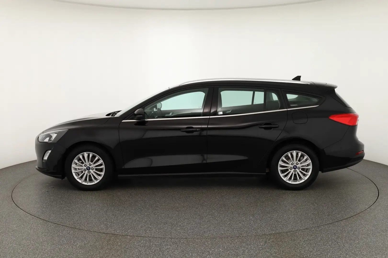Ford Focus Turnier 1.0 EB Navi Kamera Tempomat Schwarz - 2