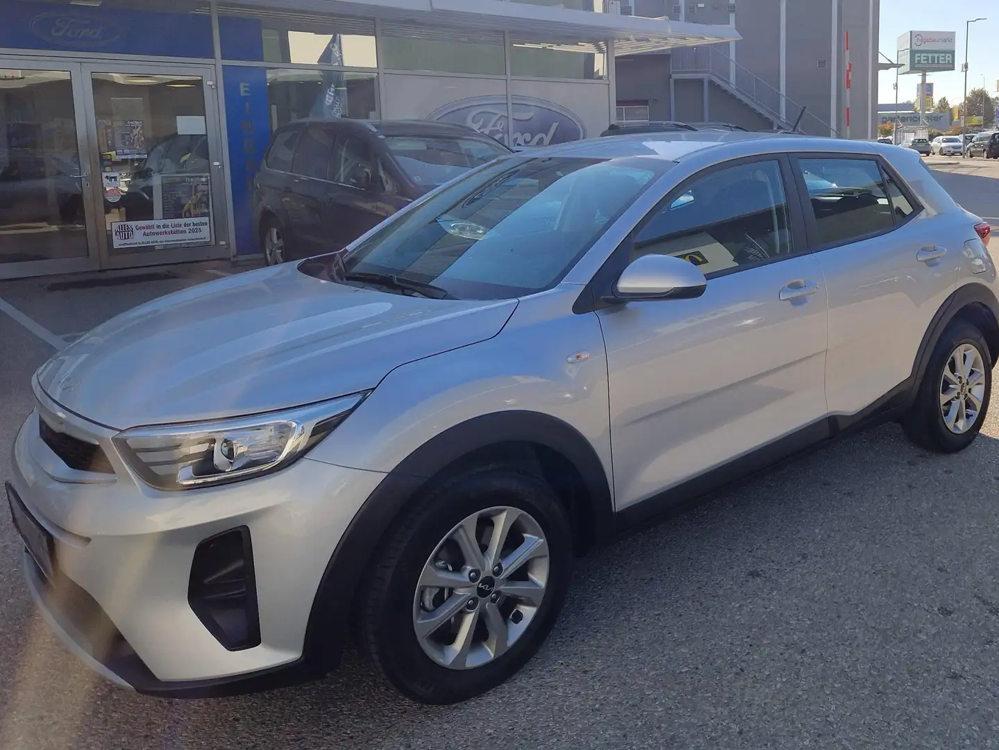 Kia Stonic 1,2 DPI ISG Titan Grau - 2