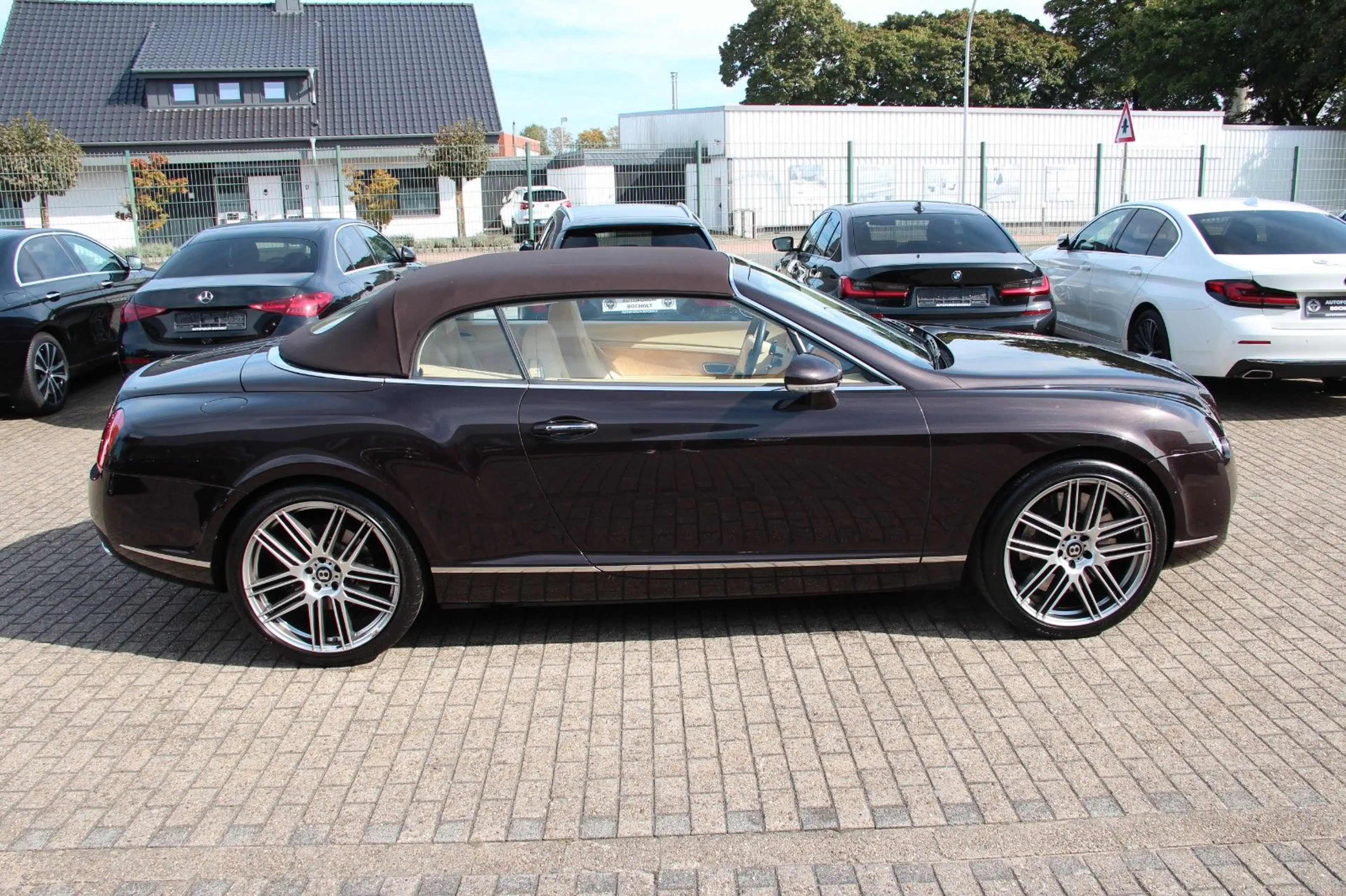 Bentley Continental GTC Mulliner 6.0 W12 Exclusive Paint — photo 7