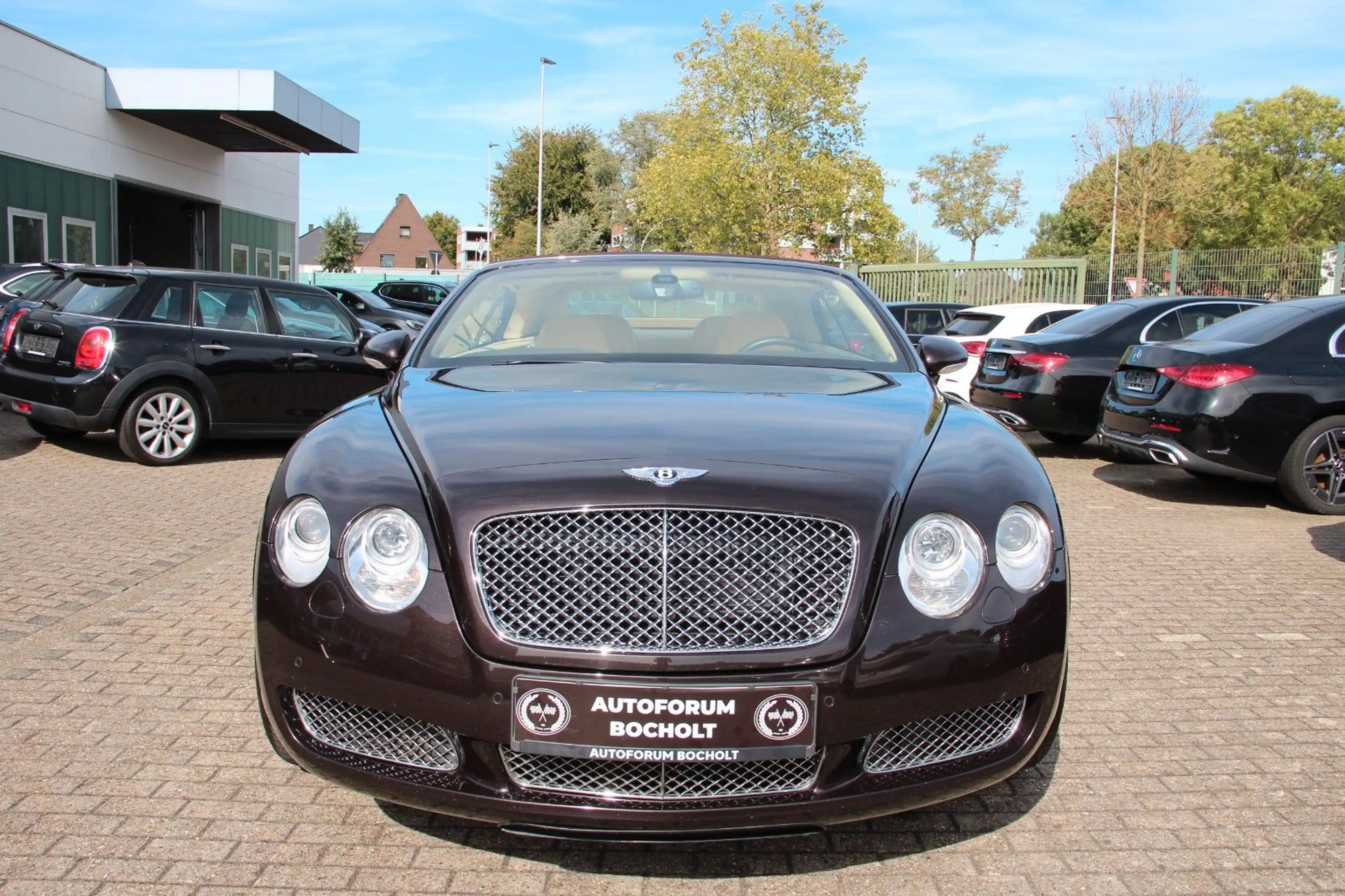 Bentley Continental GTC Mulliner 6.0 W12 Exclusive Paint