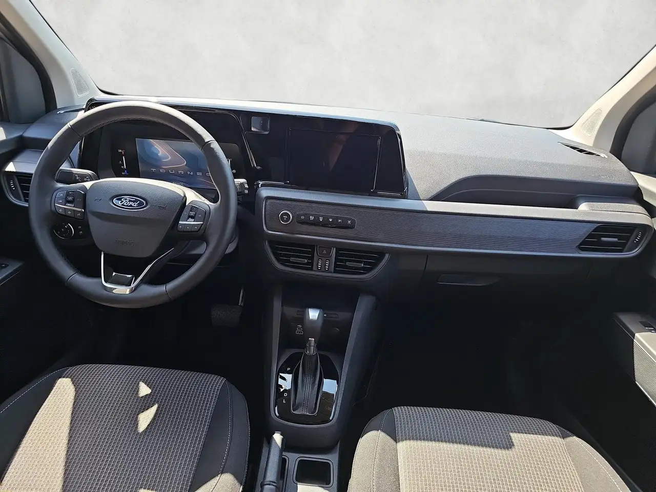 Ford Tourneo Courier 2026 — фото 11