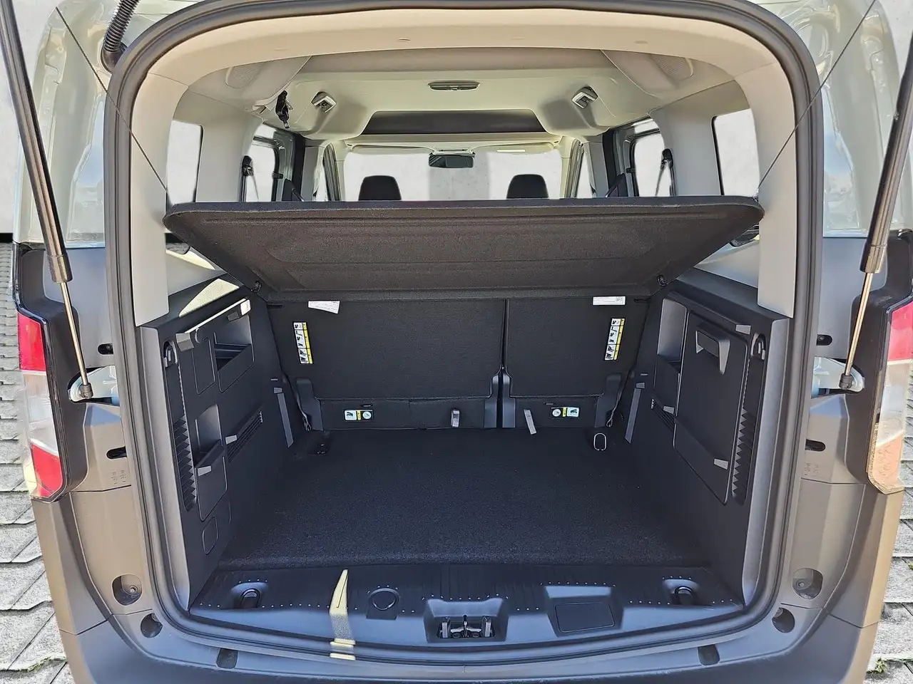 Ford Tourneo Courier 2026 — фото 14