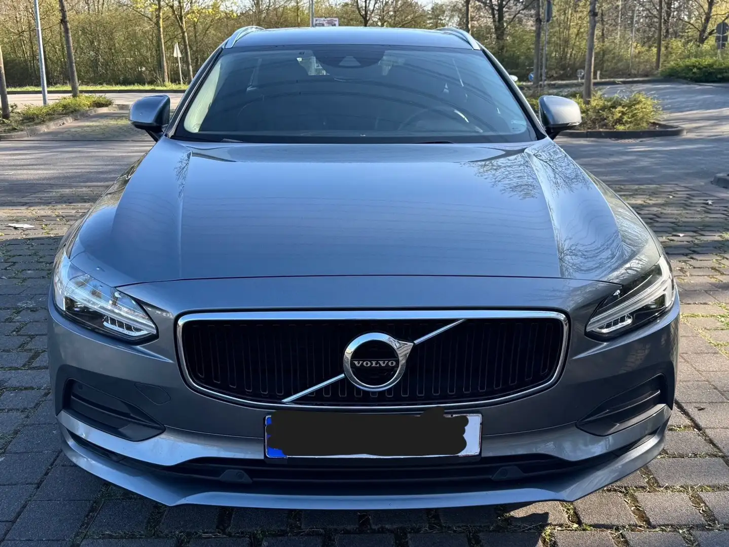 Volvo V90 Momentum 2HD NAVI PDC APPLECAR ANDROID EURO6 AUT Grau - 2