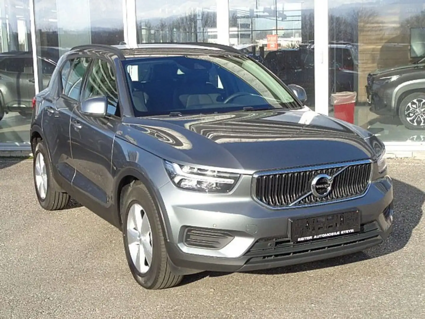 Volvo XC40 D3 Sensus Geartronic *Navi *LED Grau - 1