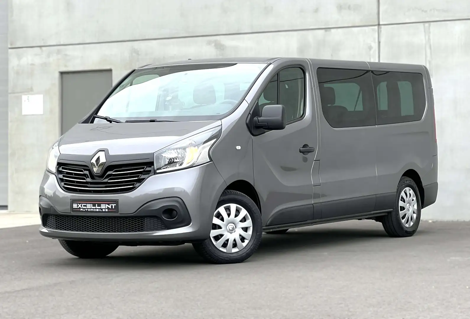 Renault Trafic 1.6 dCi*PMR* 5PLACES*CLIM*BLUETOOTH*GPS*GARANTIE Grau - 1