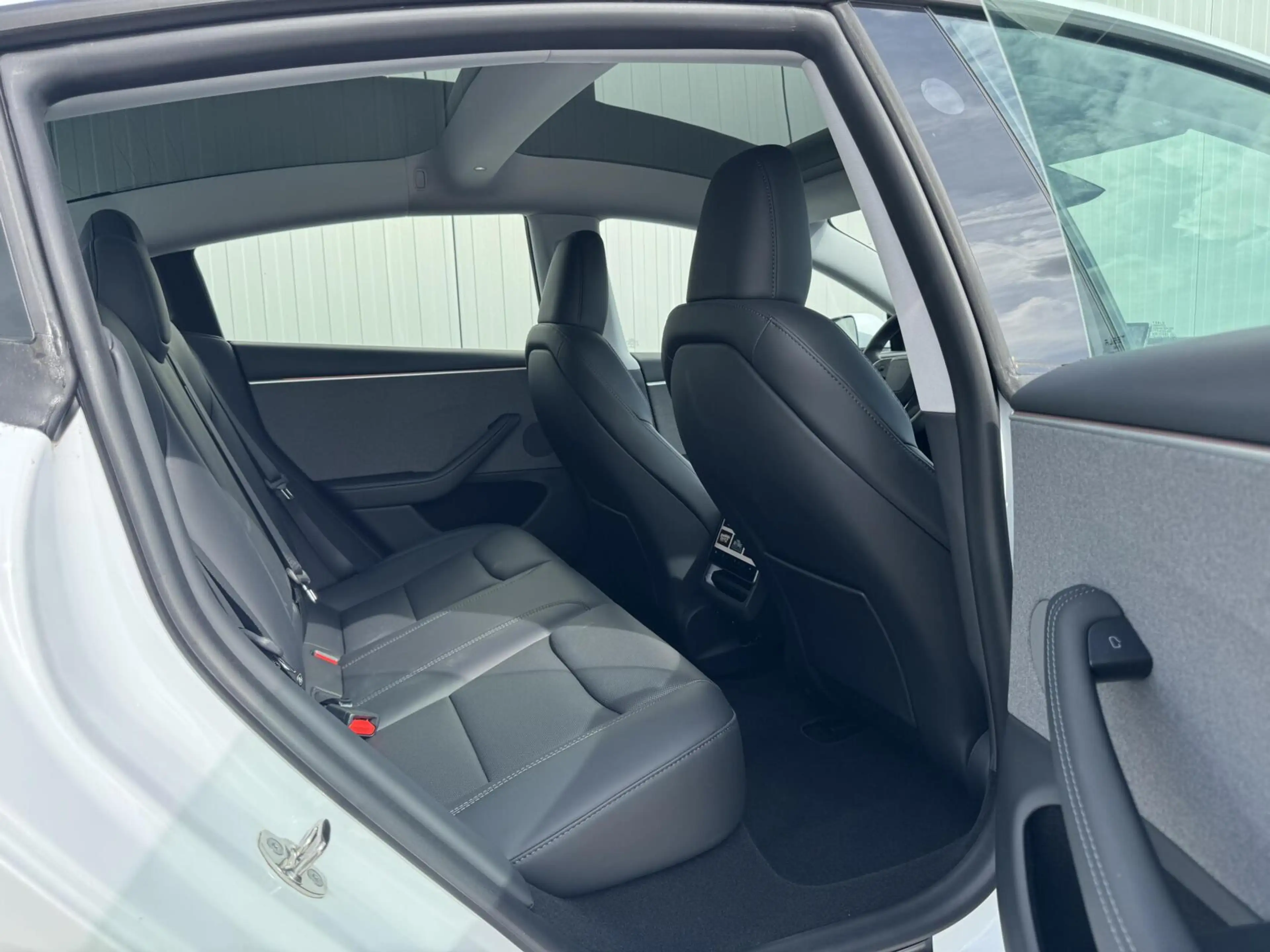 Tesla Model 3 RWD 60 kWh Premium|Highland|NL-Auto — photo 40