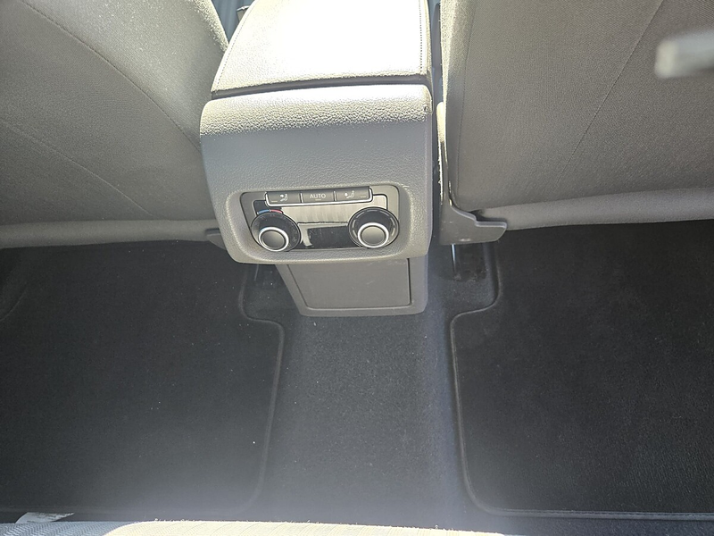 SEAT Alhambra Family 2,0 TDI CR DPF — photo 14