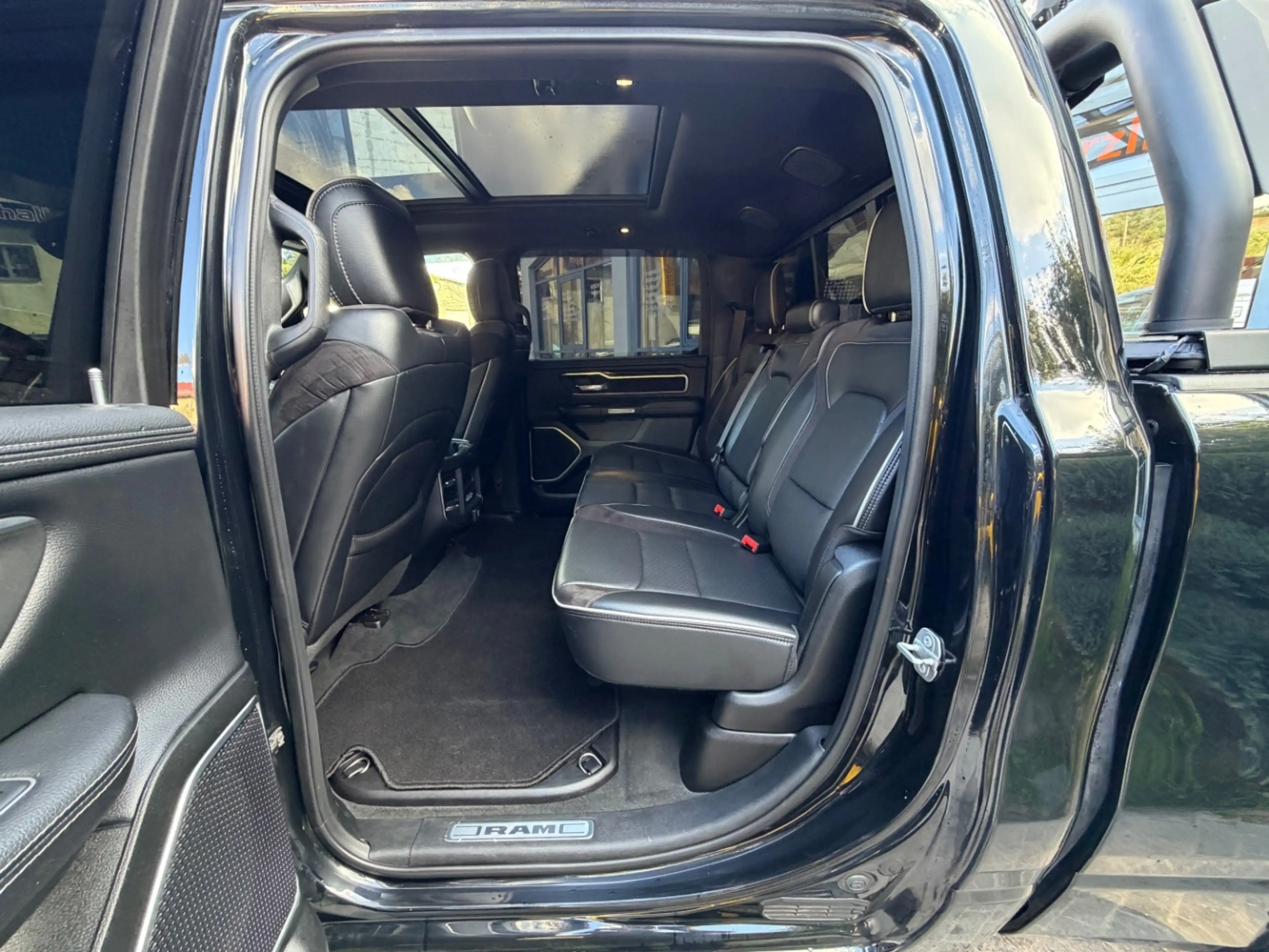 Dodge RAM 1500 5,7 HEMI LARAMIE LONG BED 12 ZOLL — photo 13
