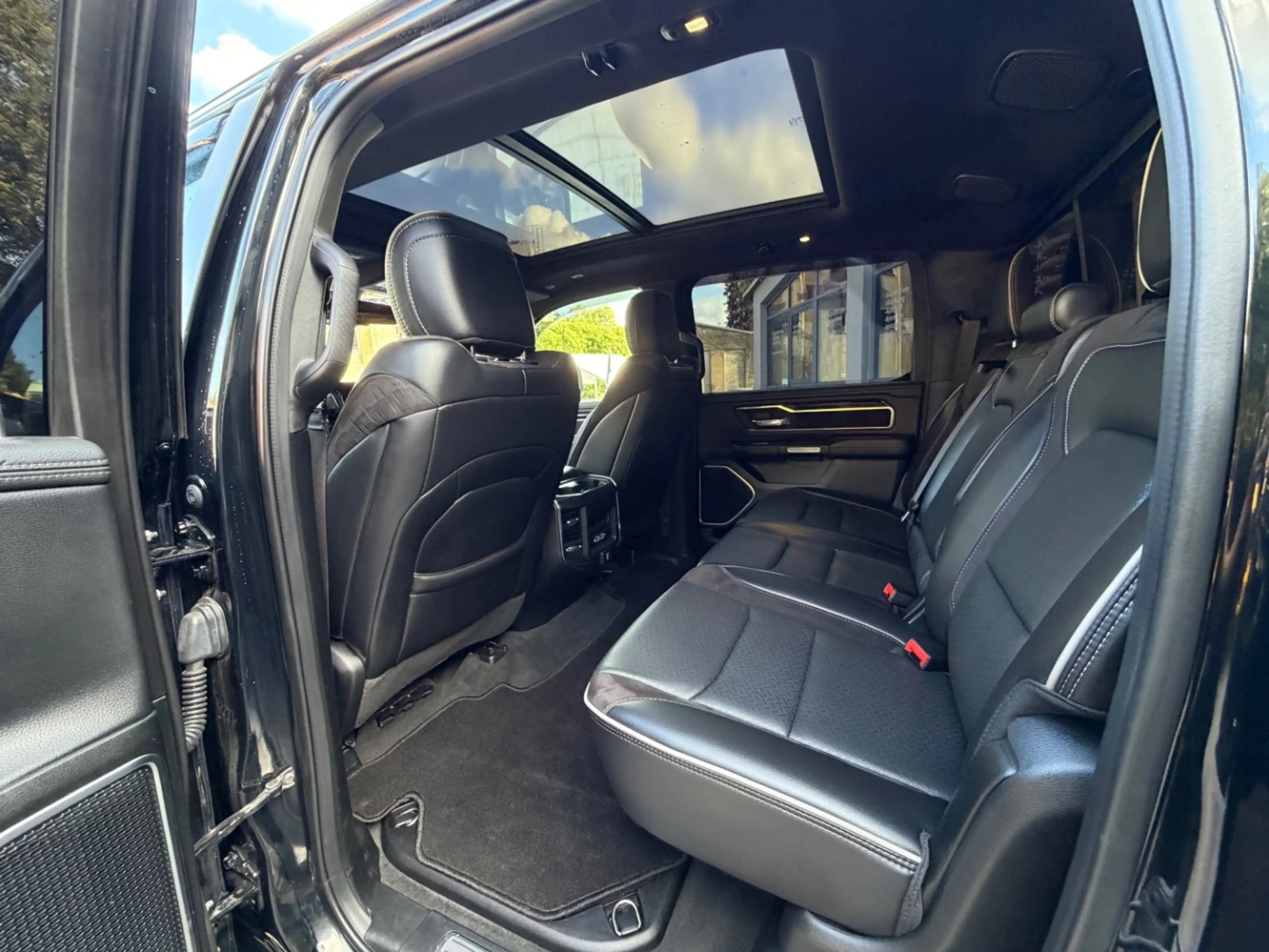 Dodge RAM 1500 5,7 HEMI LARAMIE LONG BED 12 ZOLL — photo 15