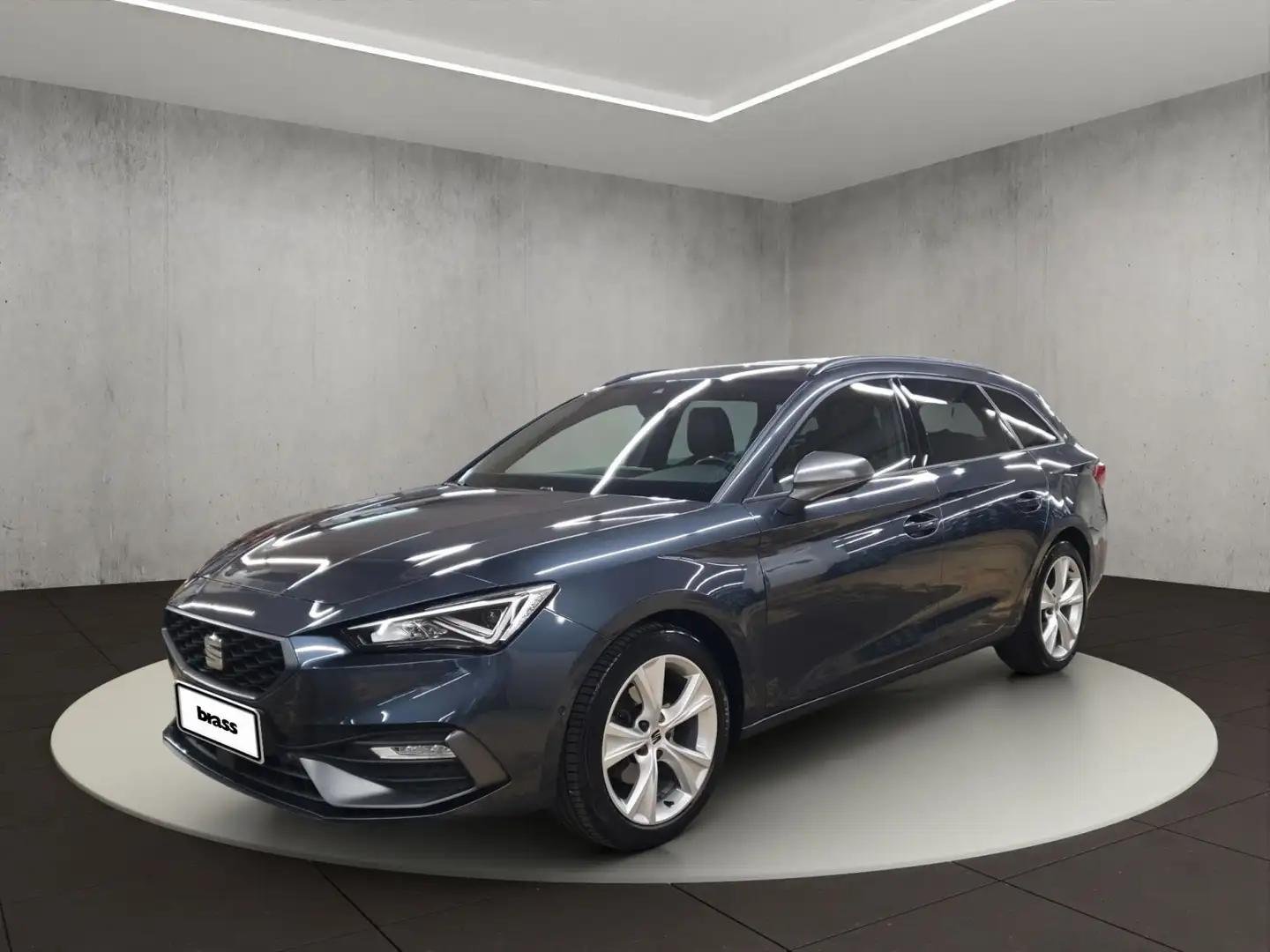 SEAT Leon Sportstourer FR Grau - 1