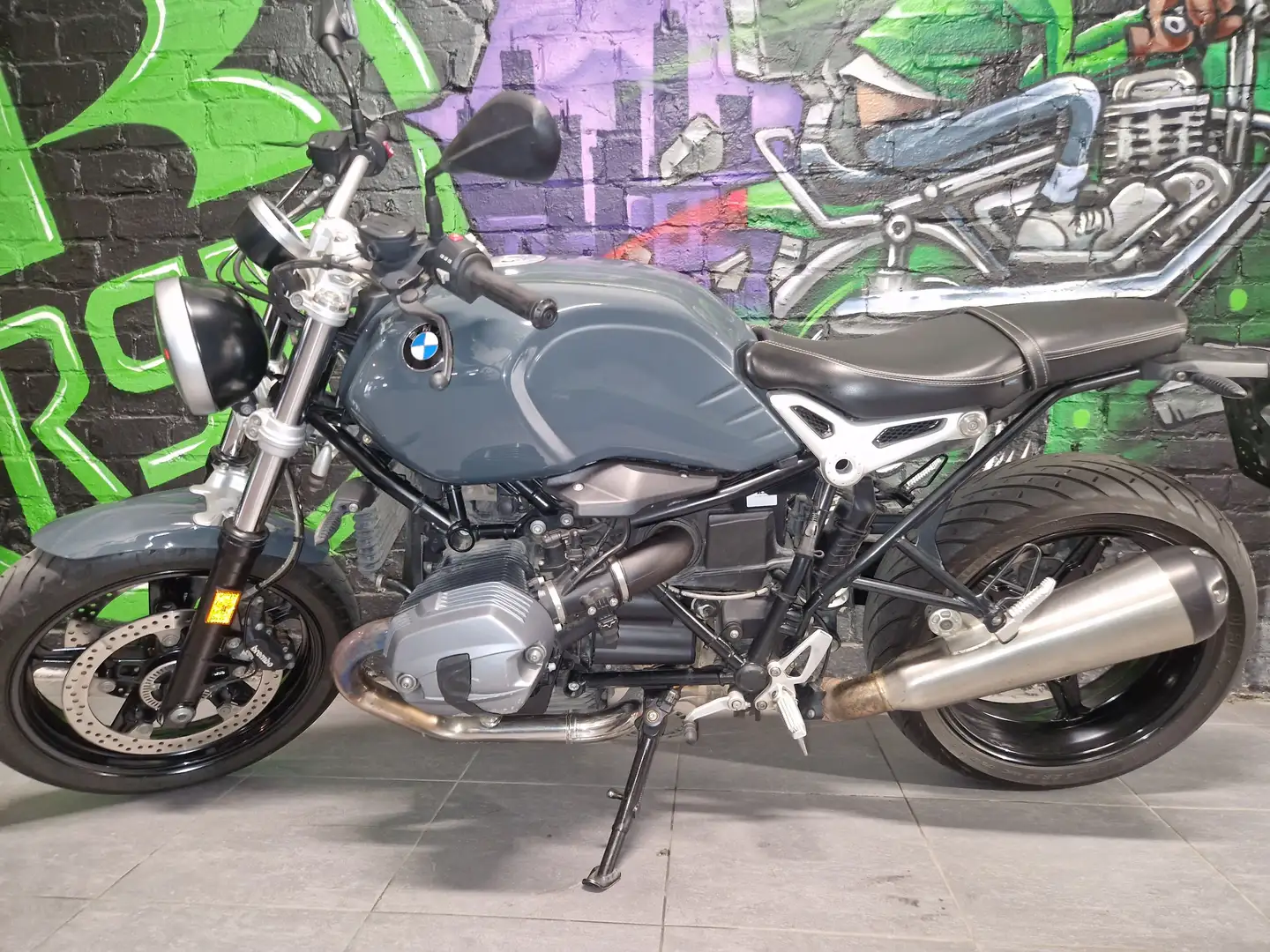 BMW R nineT Сірий - 2