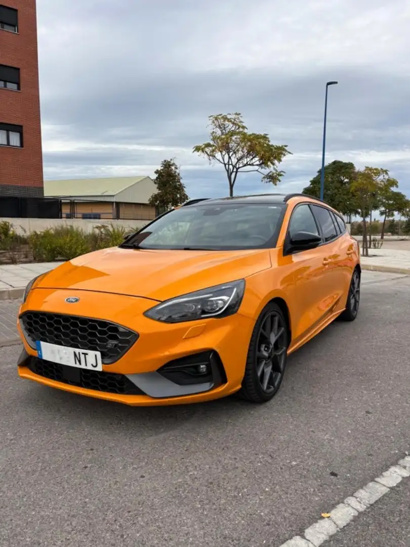 Ford Focus Sportbreak 2.3 Ecoboost ST 3 Naranja - 2
