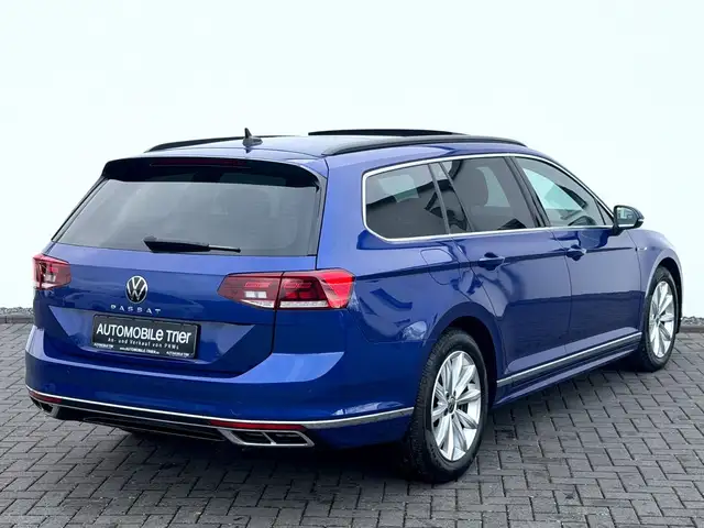 Volkswagen Passat view 5