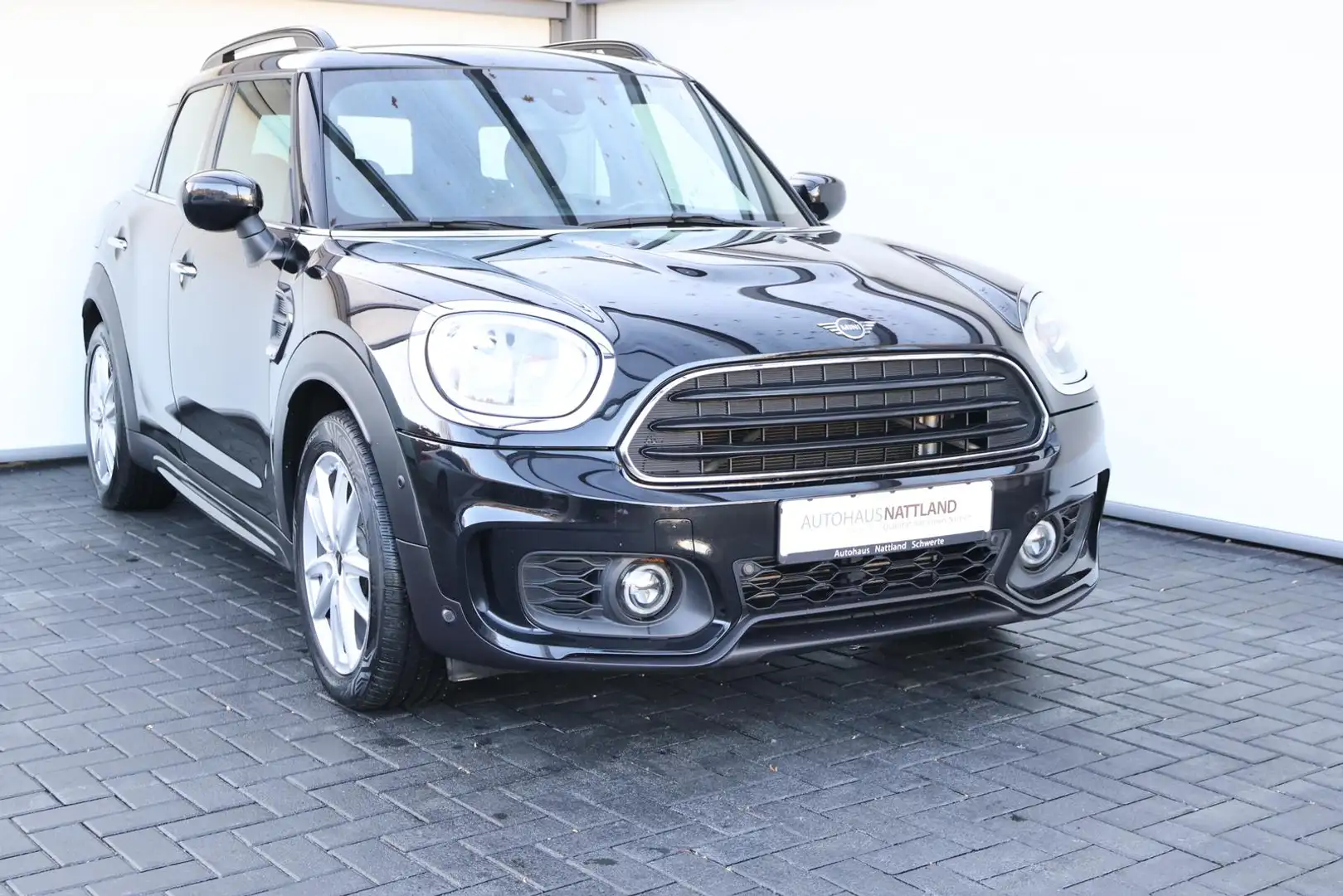 MINI Cooper D Countryman John Cooper Works HuD AHK Schwarz - 2