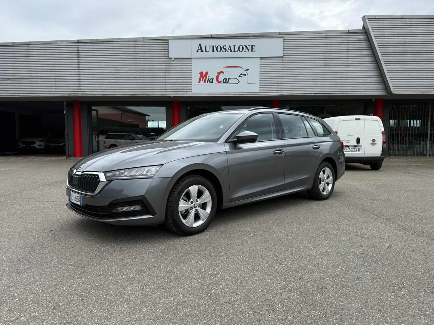 Skoda Octavia 2.0 TDI EVO SCR Wagon Executive Gris - 1