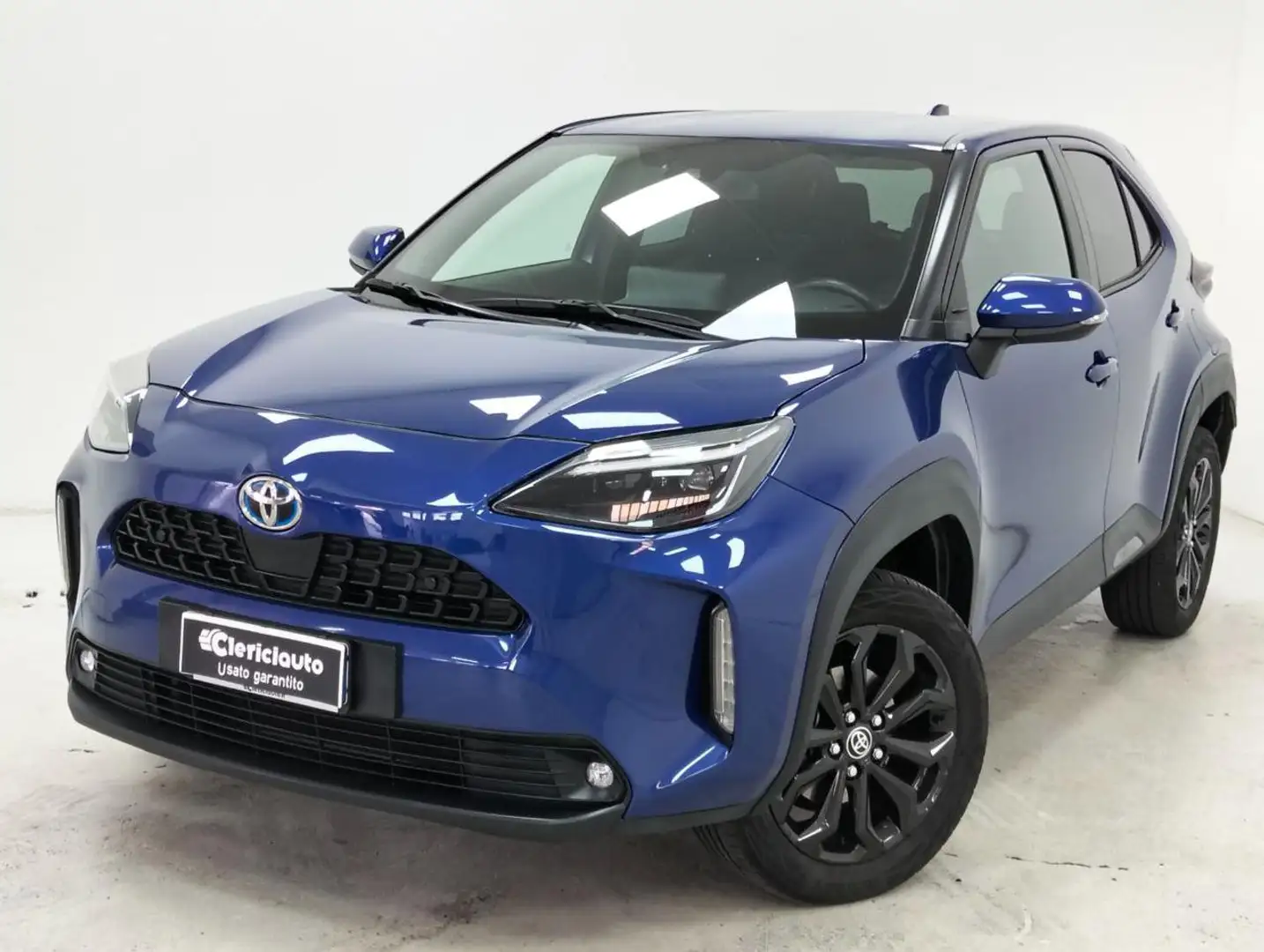 Toyota Yaris Cross 1.5 Hybrid 5p. E-CVT AWD-i Trend Blu/Azzurro - 1