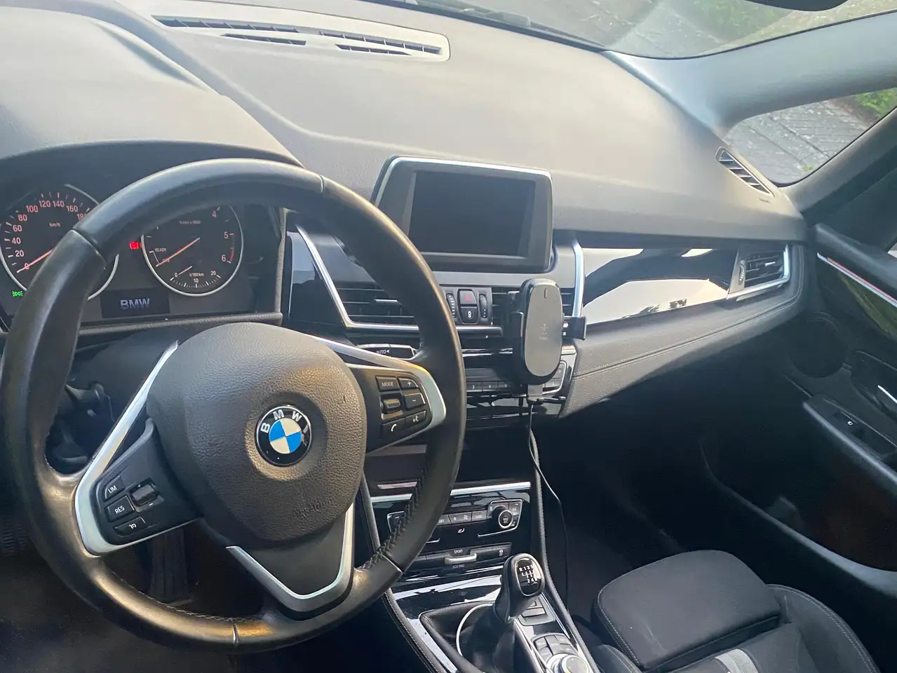 BMW 218