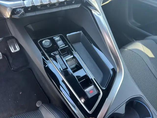 Peugeot 3008 view 9