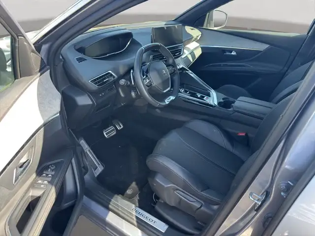 Peugeot 3008 view 6