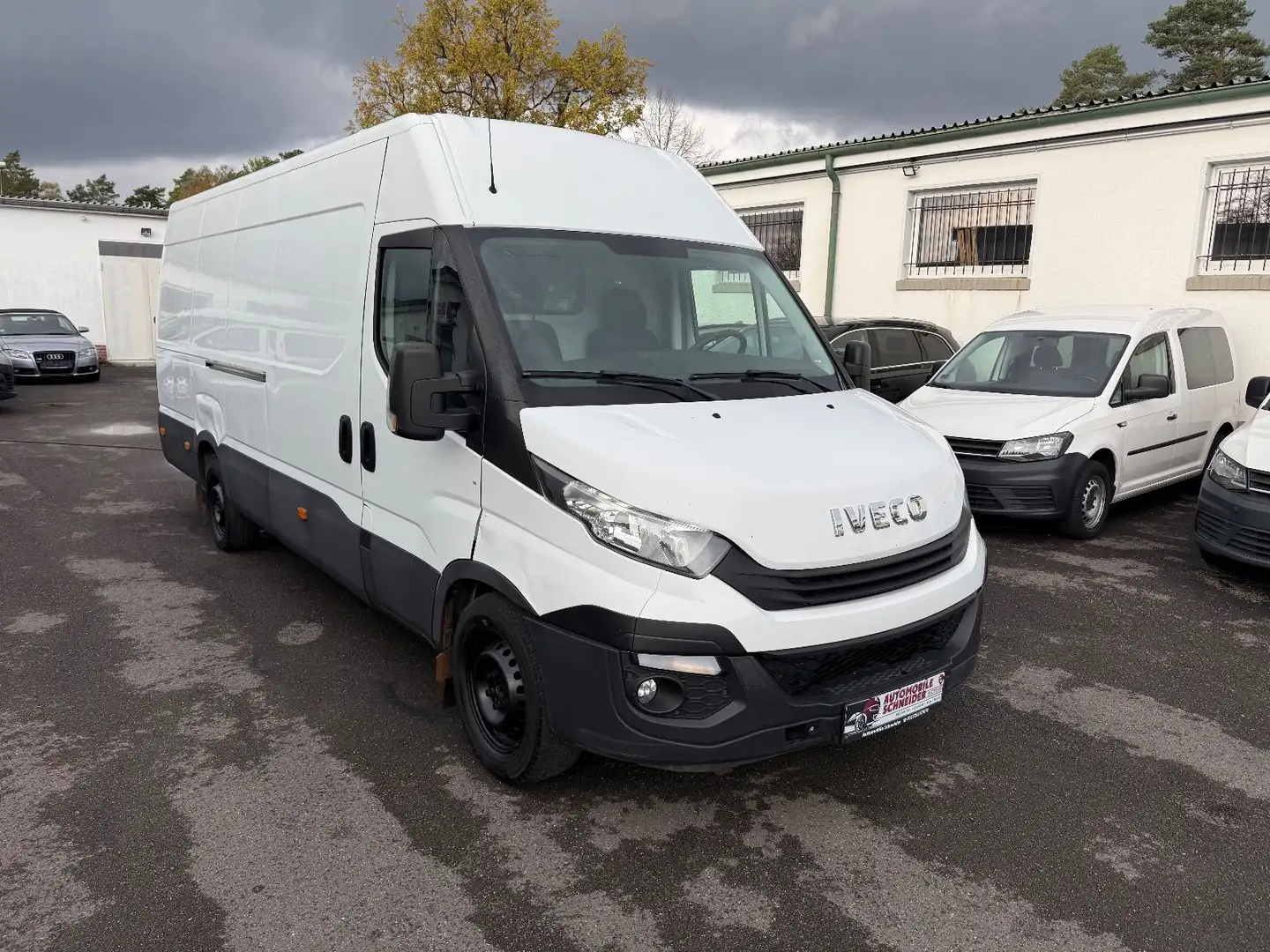 Iveco Daily Kasten HKa 35 S ... V Radstand 4100 Weiß - 1