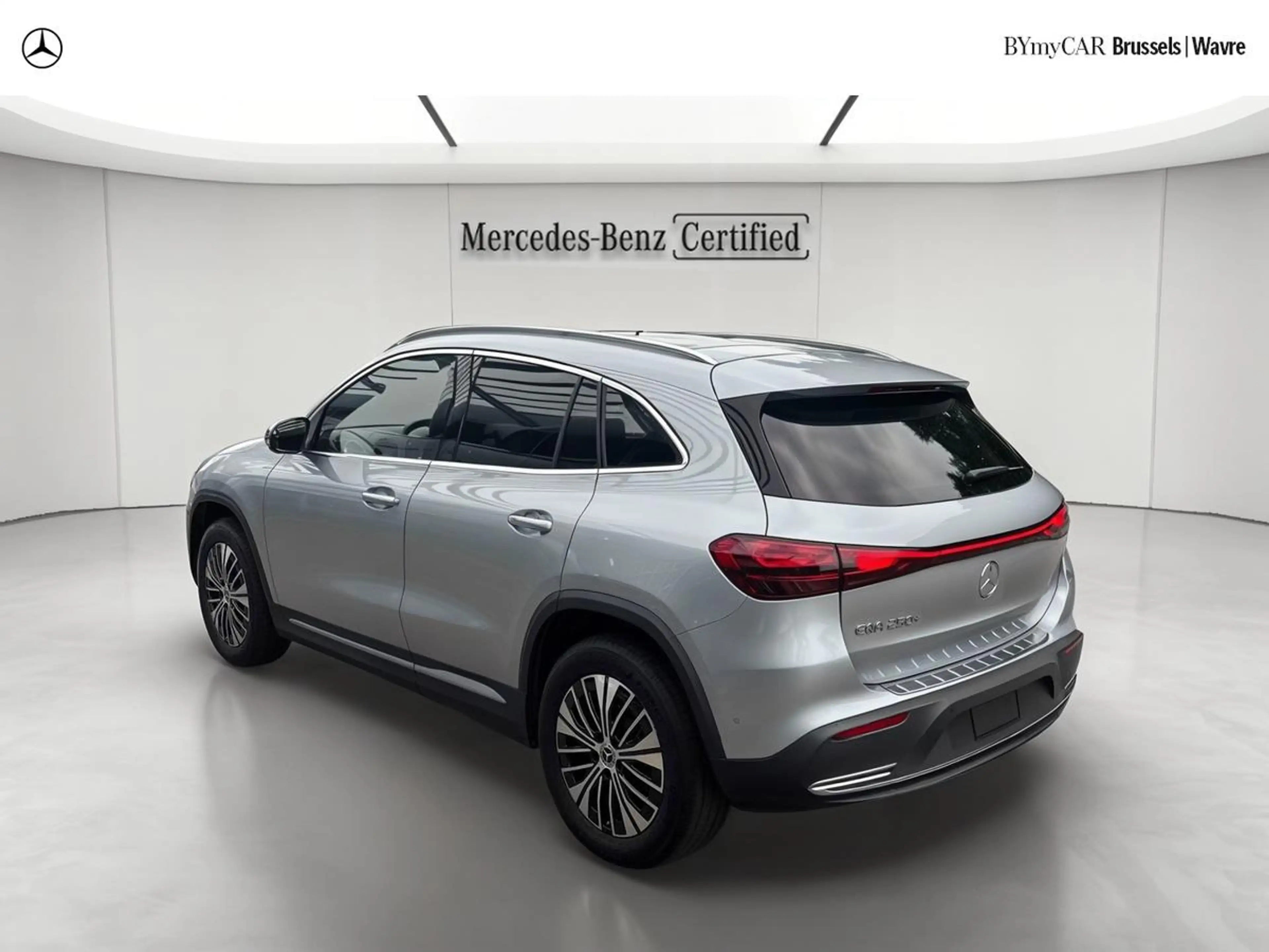 Mercedes-Benz EQA 250 EQA 250+ Essential Line — photo 4