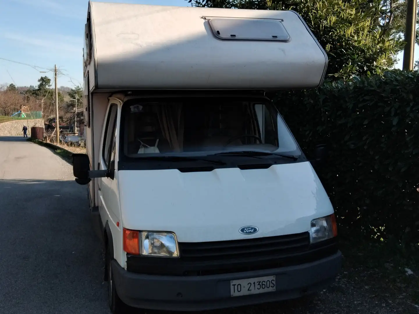 Ford Transit Beige - 1