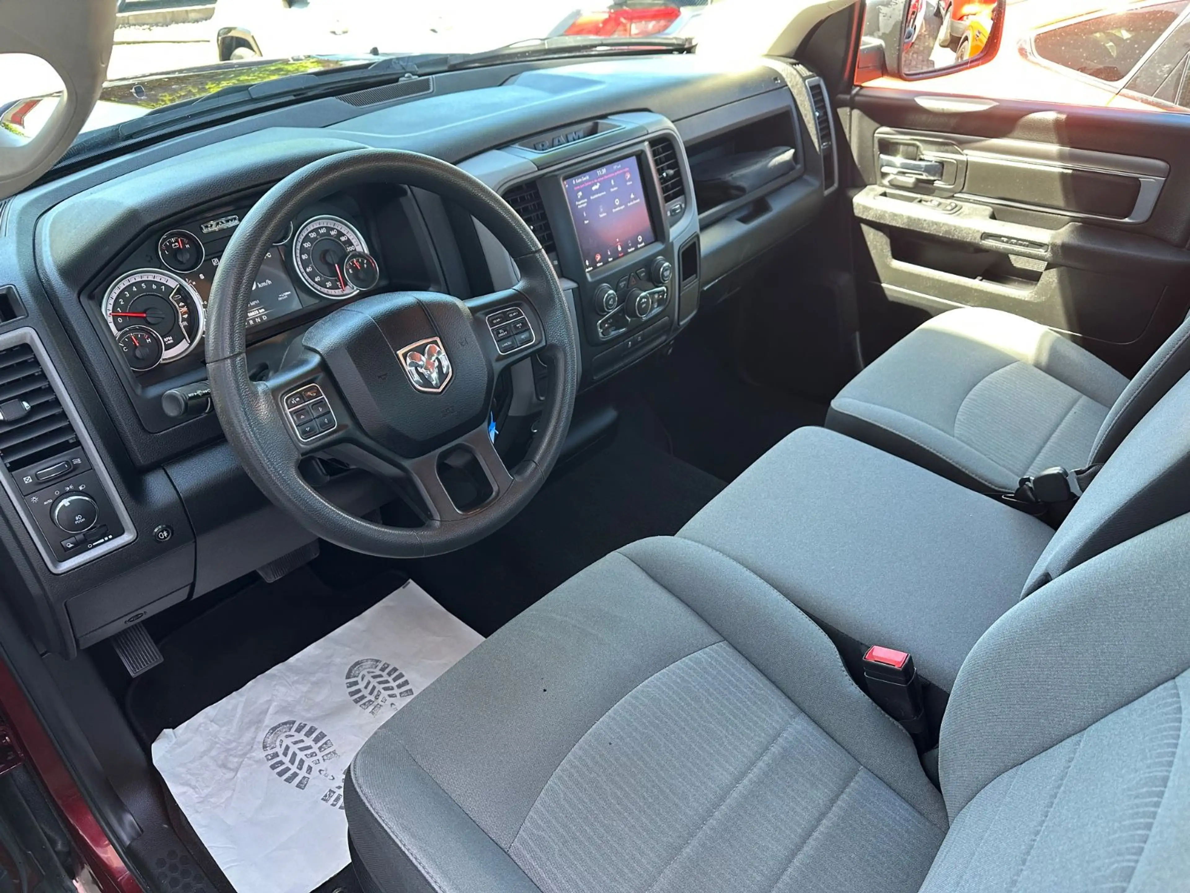 Dodge RAM 1500 DS Reg.Cab Tradesman 5.7L — photo 11