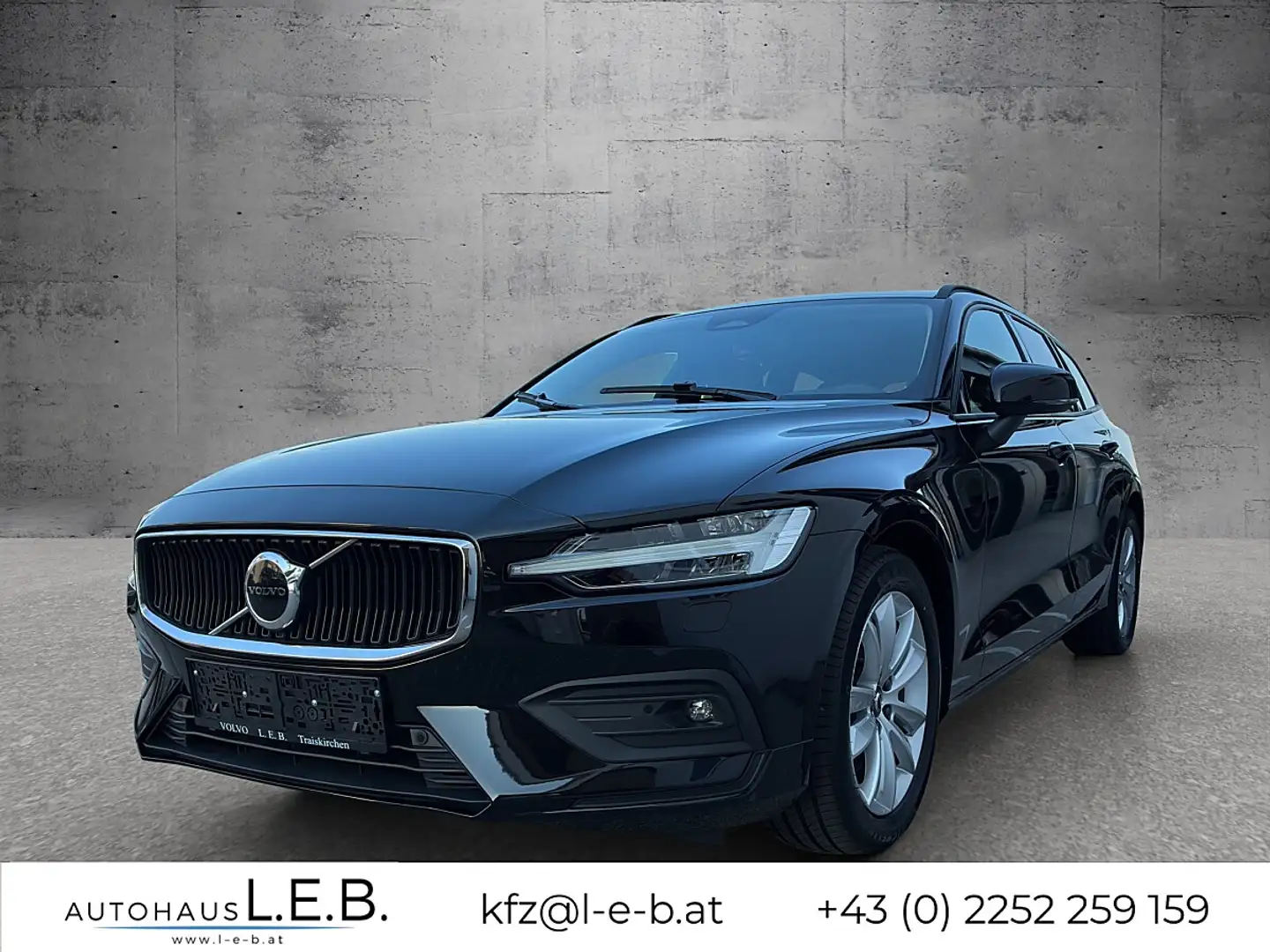 Volvo V60 V 60 B4 (Benzin) Core Mild-Hybrid (EURO 6e) Schwarz - 1