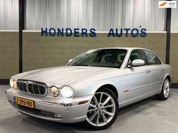 3.5 V8 Executive AUT I LEDER I NAVI I PARKEERSENSO