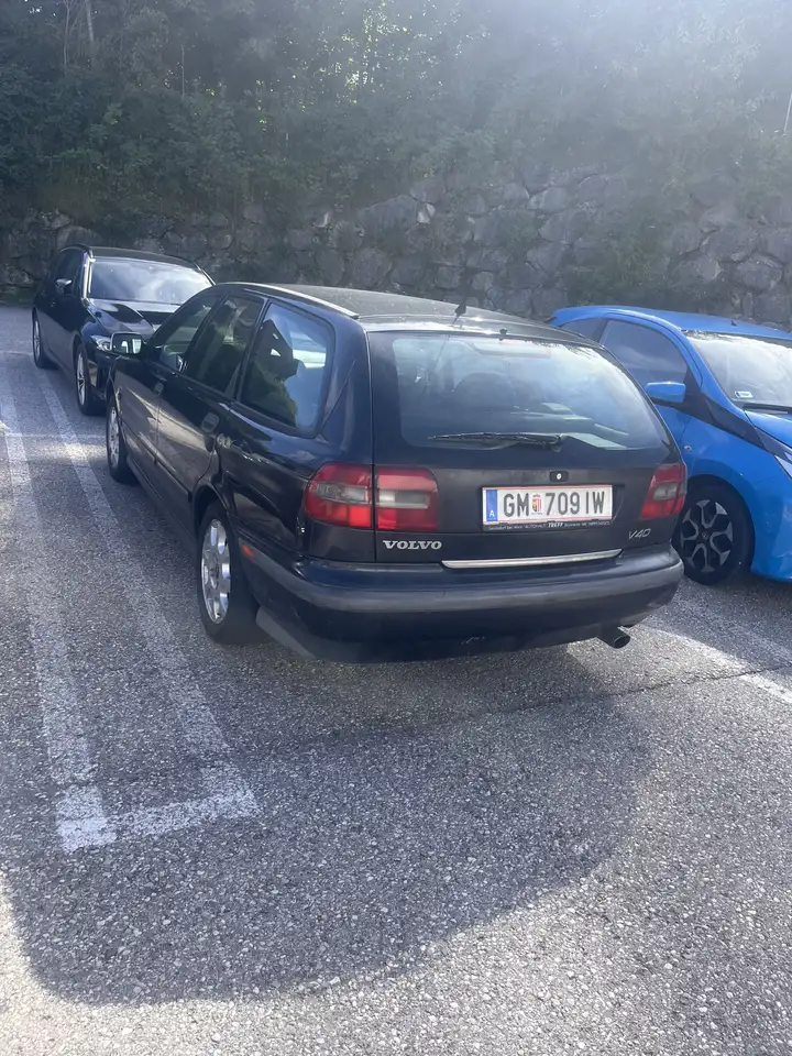 Volvo V40 2,0-16V Klassik Aut., foto 2