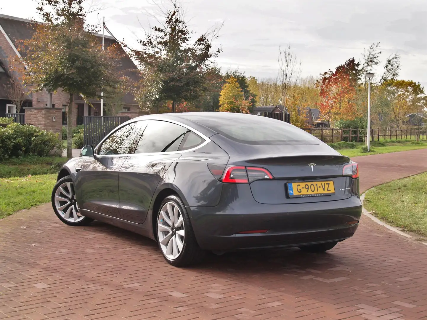 Tesla Model 3 Long Range AWD 75 kWh | Panoramdak | Camera | Marg Gris - 2