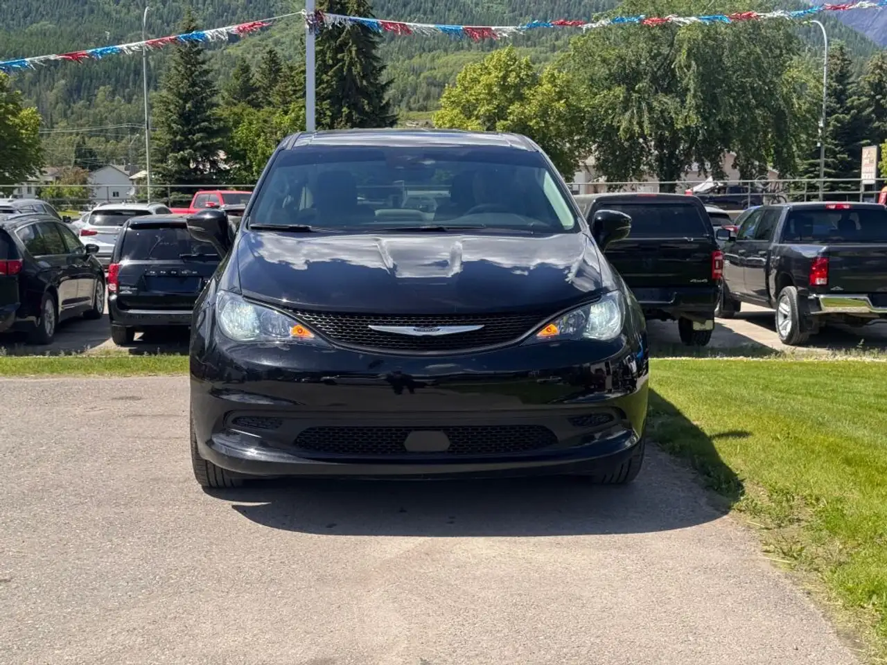 Chrysler Grand Caravan photo Chrysler Grand Caravan