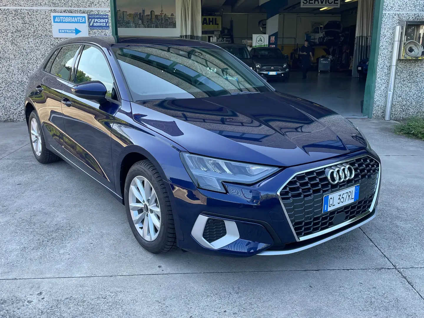 Audi A3 Sportback 35 1.5 tfsi mhev Business s-tronic Bleu - 1