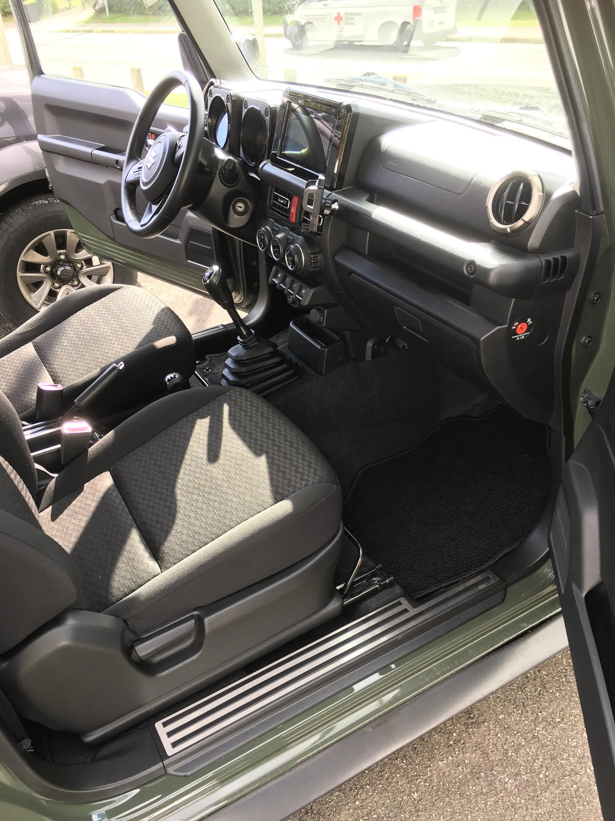 Suzuki Jimny Comfort+ ALLGRIP — photo 7