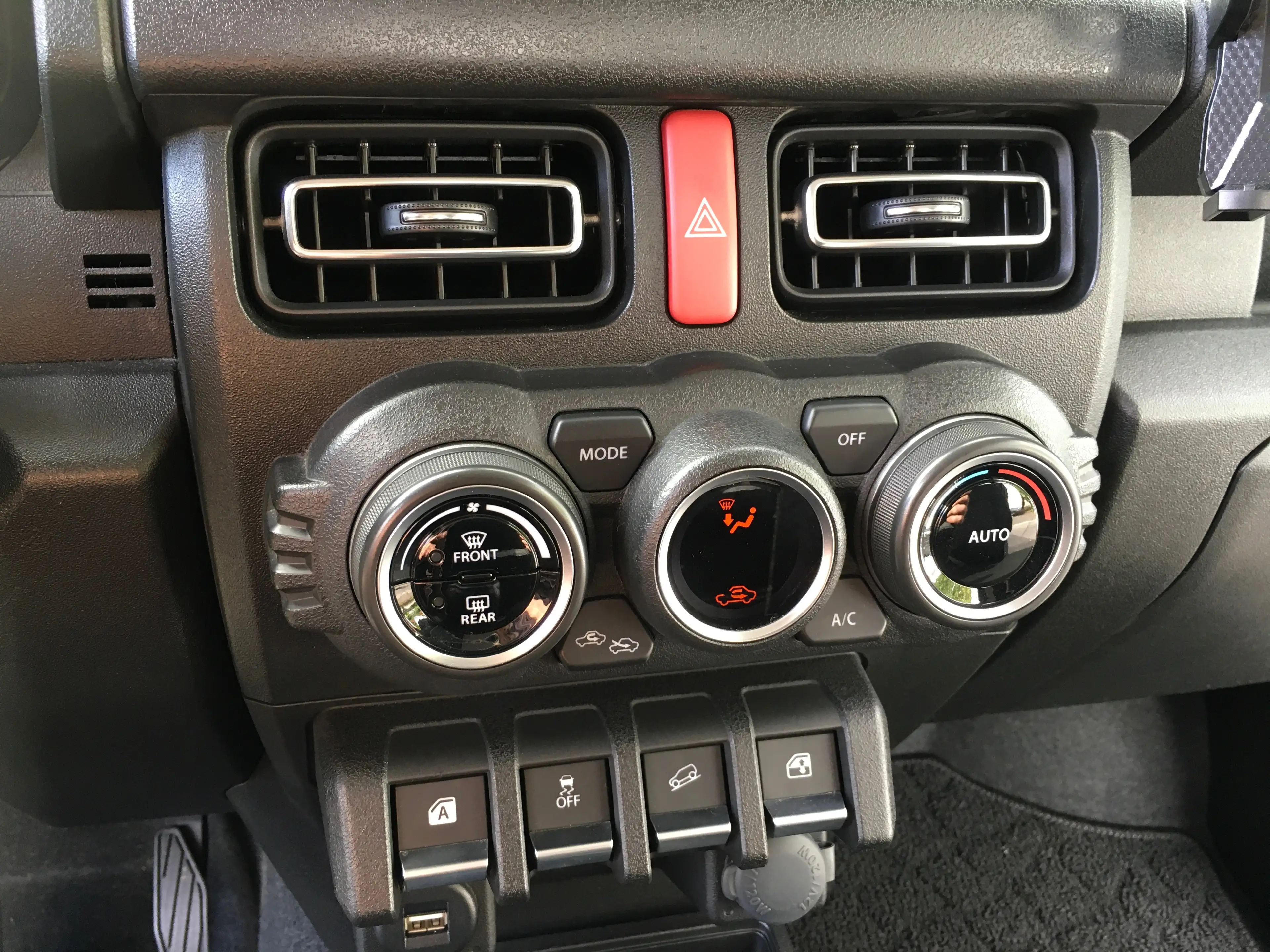 Suzuki Jimny Comfort+ ALLGRIP — photo 13