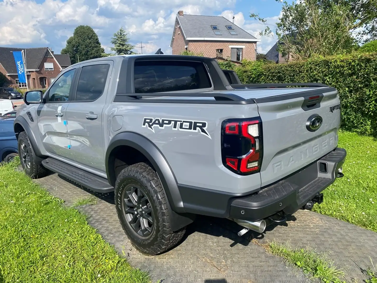 Ford Ranger Raptor 3.0i V6 292PK A10 met Elektrische rollershutter Grijs - 2
