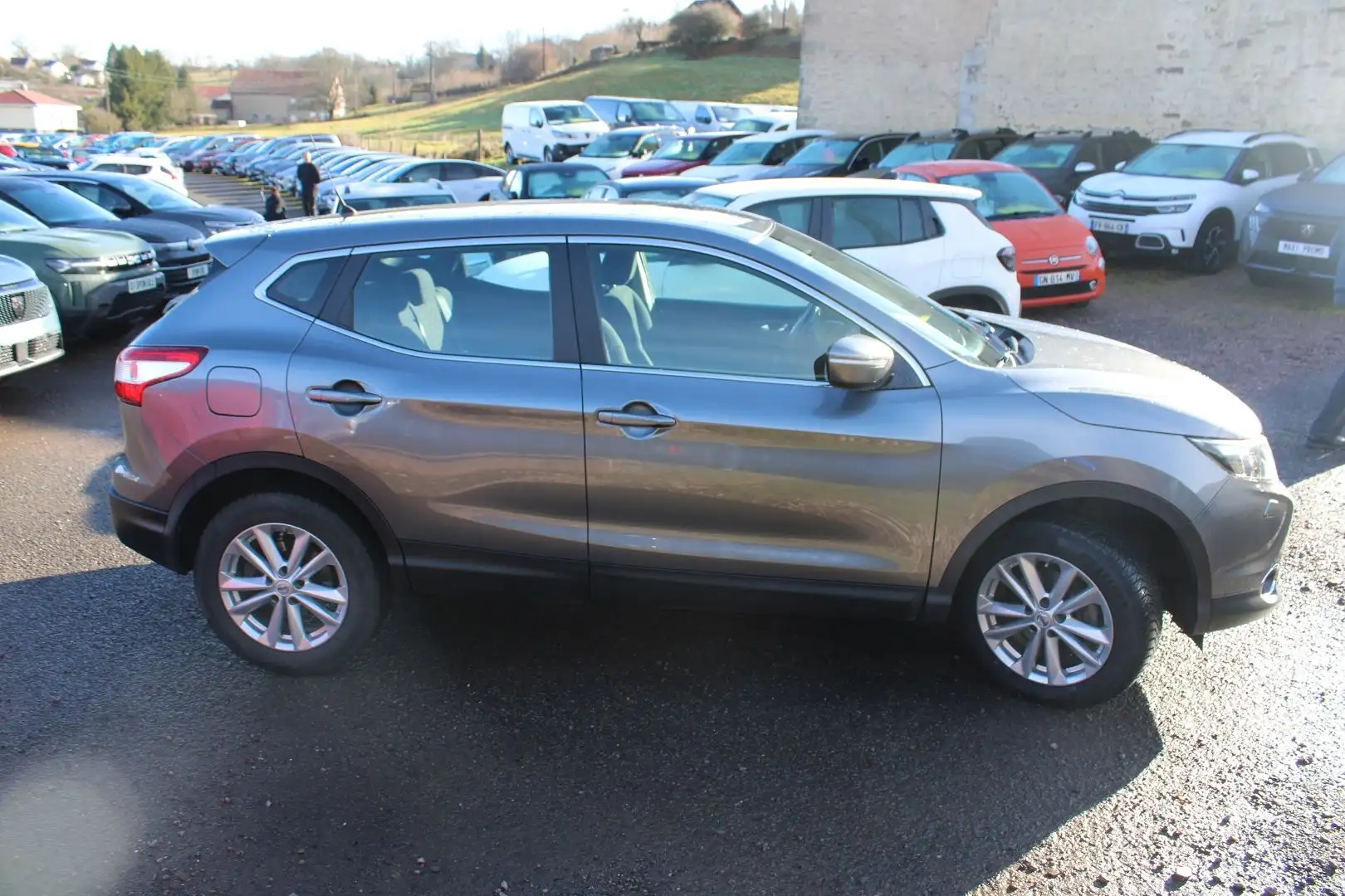 Nissan Qashqai ACENTA CONNECT 1L6 DCI 130 CV GPS CAMÉRA USB JA 17 ATTELAGE BLUETOOTH RÉGULATEUR Gris - 2
