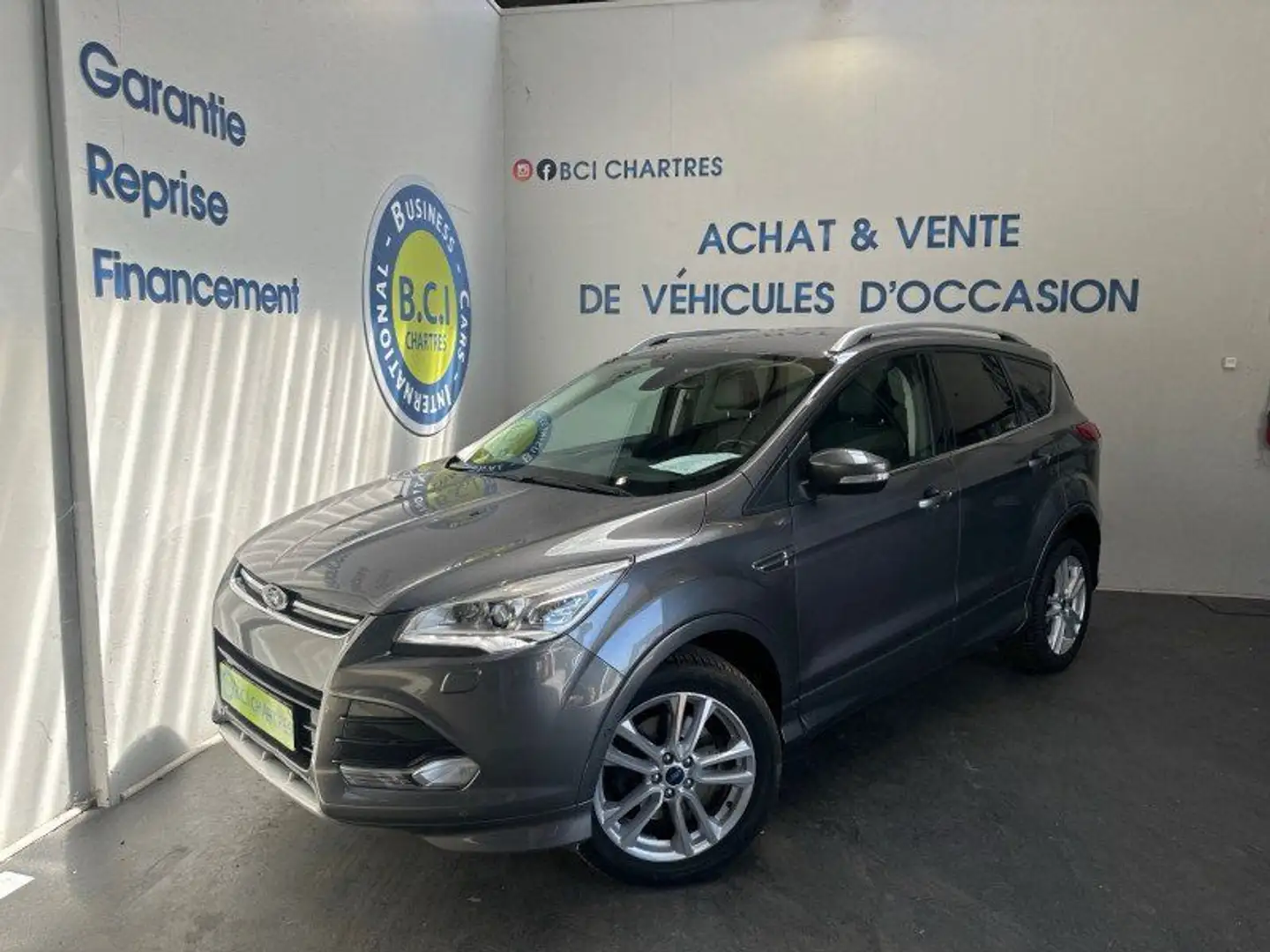 Ford Kuga 1.6 ECOBOOST 182CH TITANIUM 4X4 BVA Gris - 1