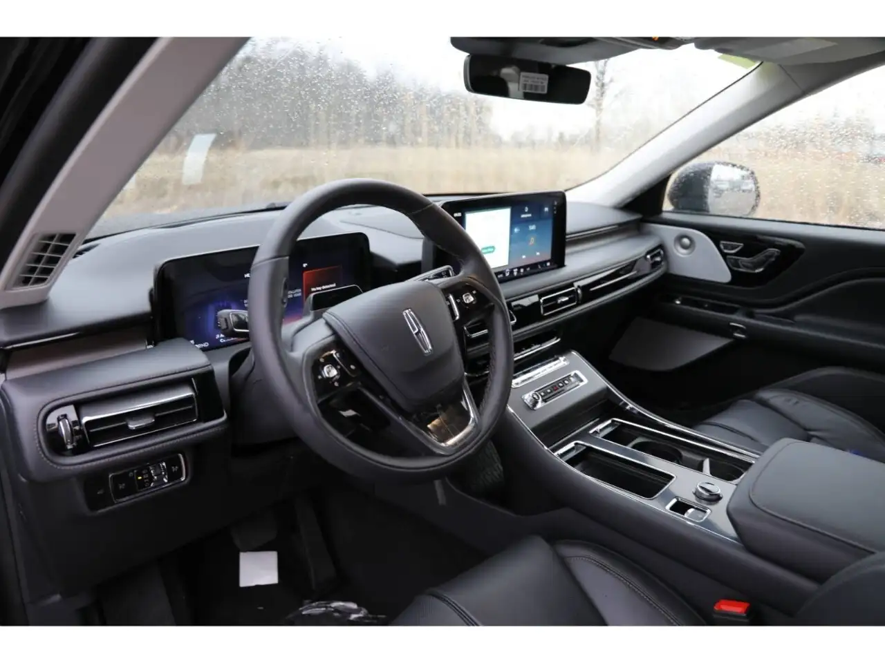 Lincoln Aviator снимка Lincoln Aviator