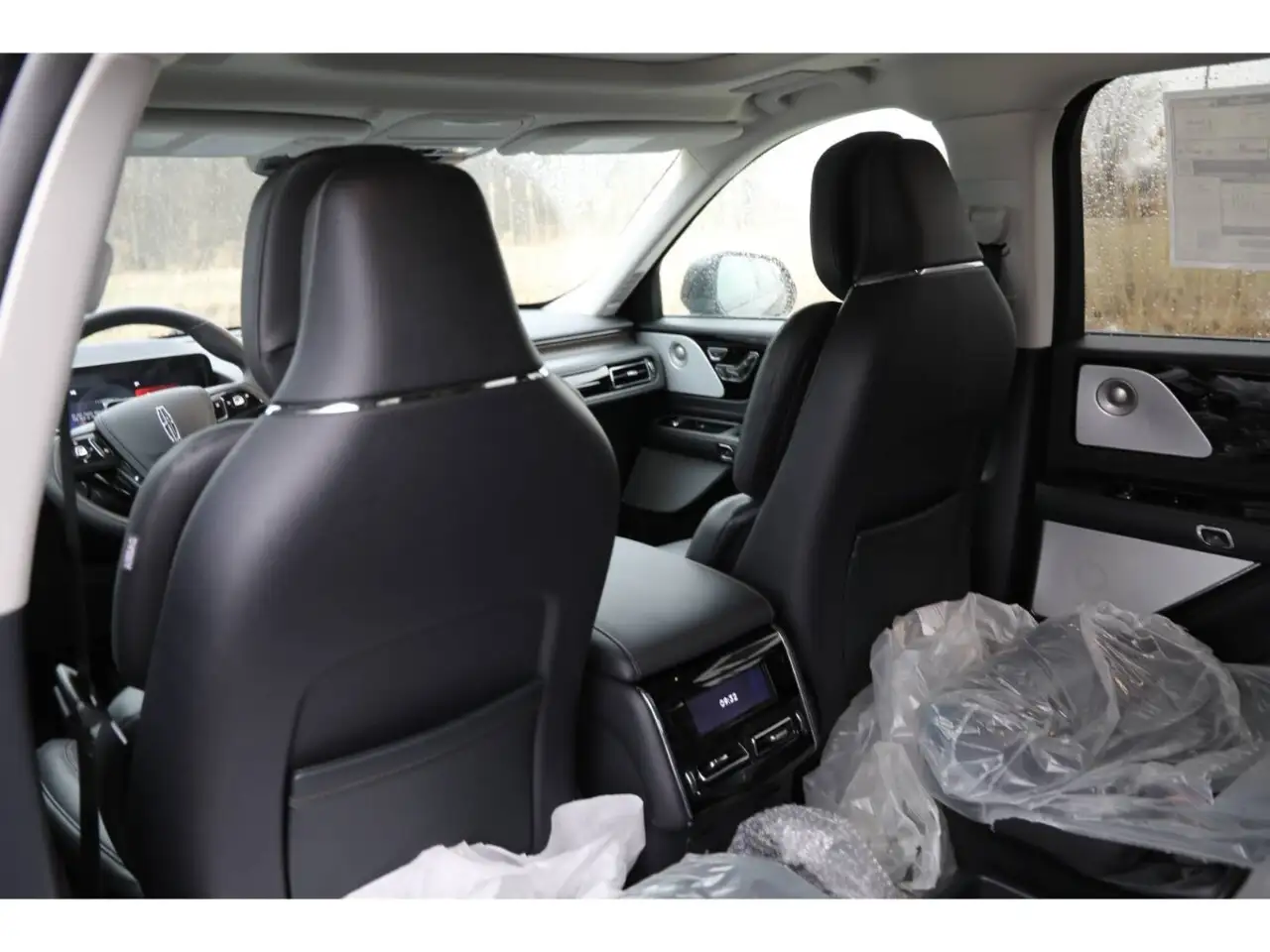 Lincoln Aviator снимка Lincoln Aviator
