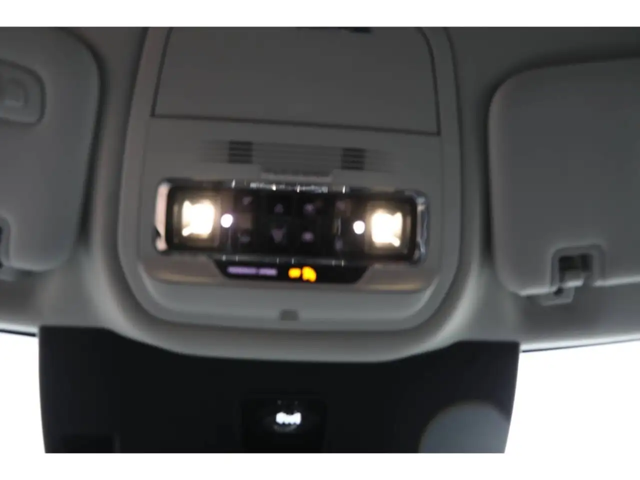 Lincoln Aviator снимка Lincoln Aviator