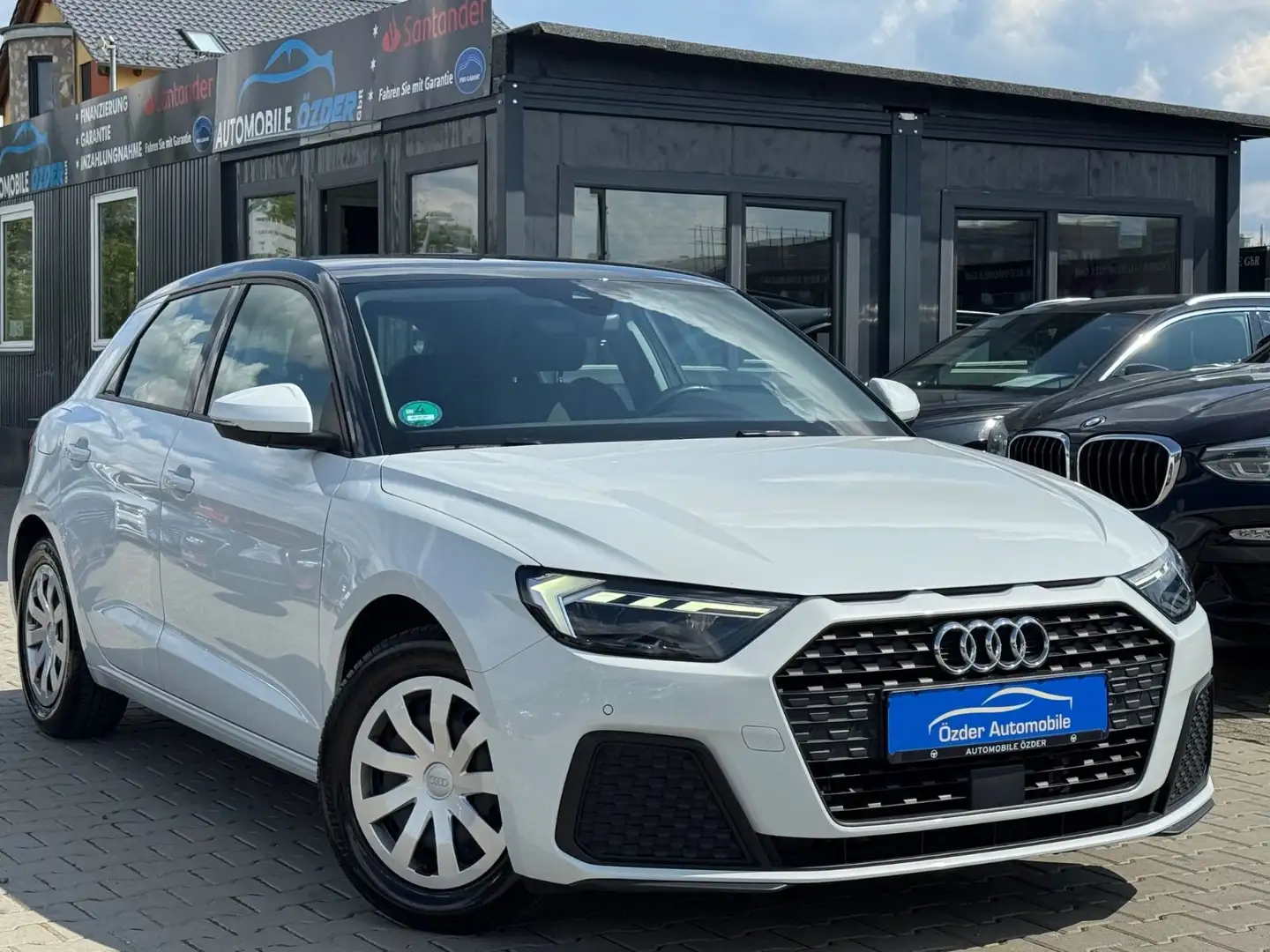 Audi A1 Sportback 25 TFSI++Finanzierung+1.Hand+ Weiß - 1