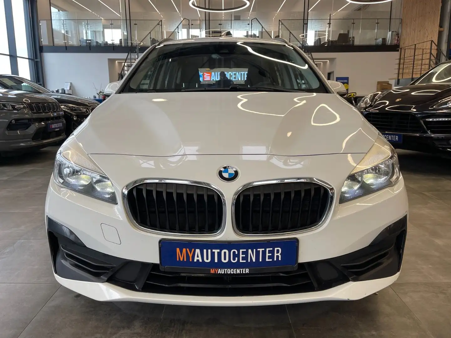 BMW 216 216 d  Gran Tourer  *1.HAND*PDC*NAVI*TEMPOMAT* Weiß - 2